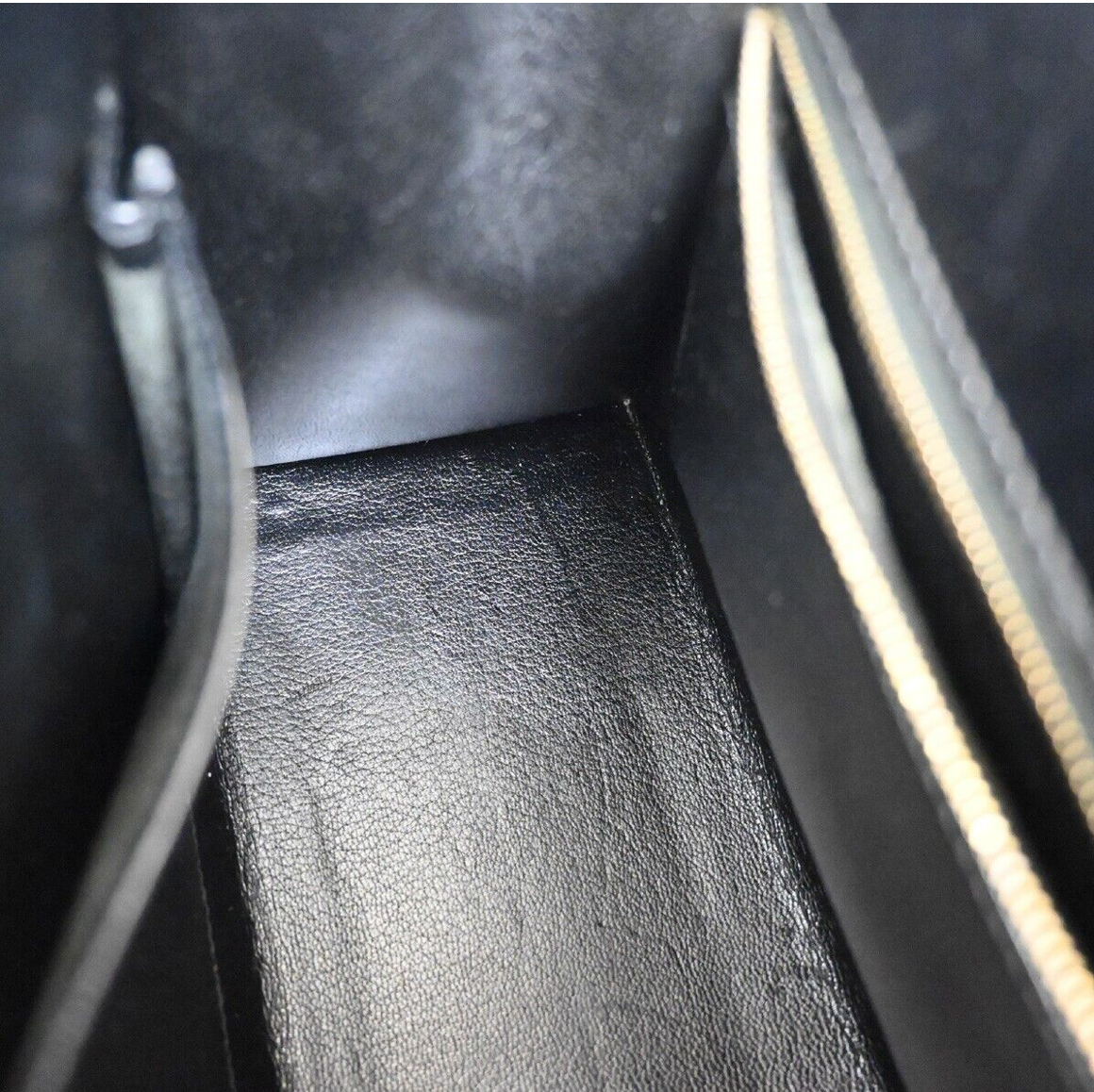 Black Hermes Kelly 28 handbag with a strap