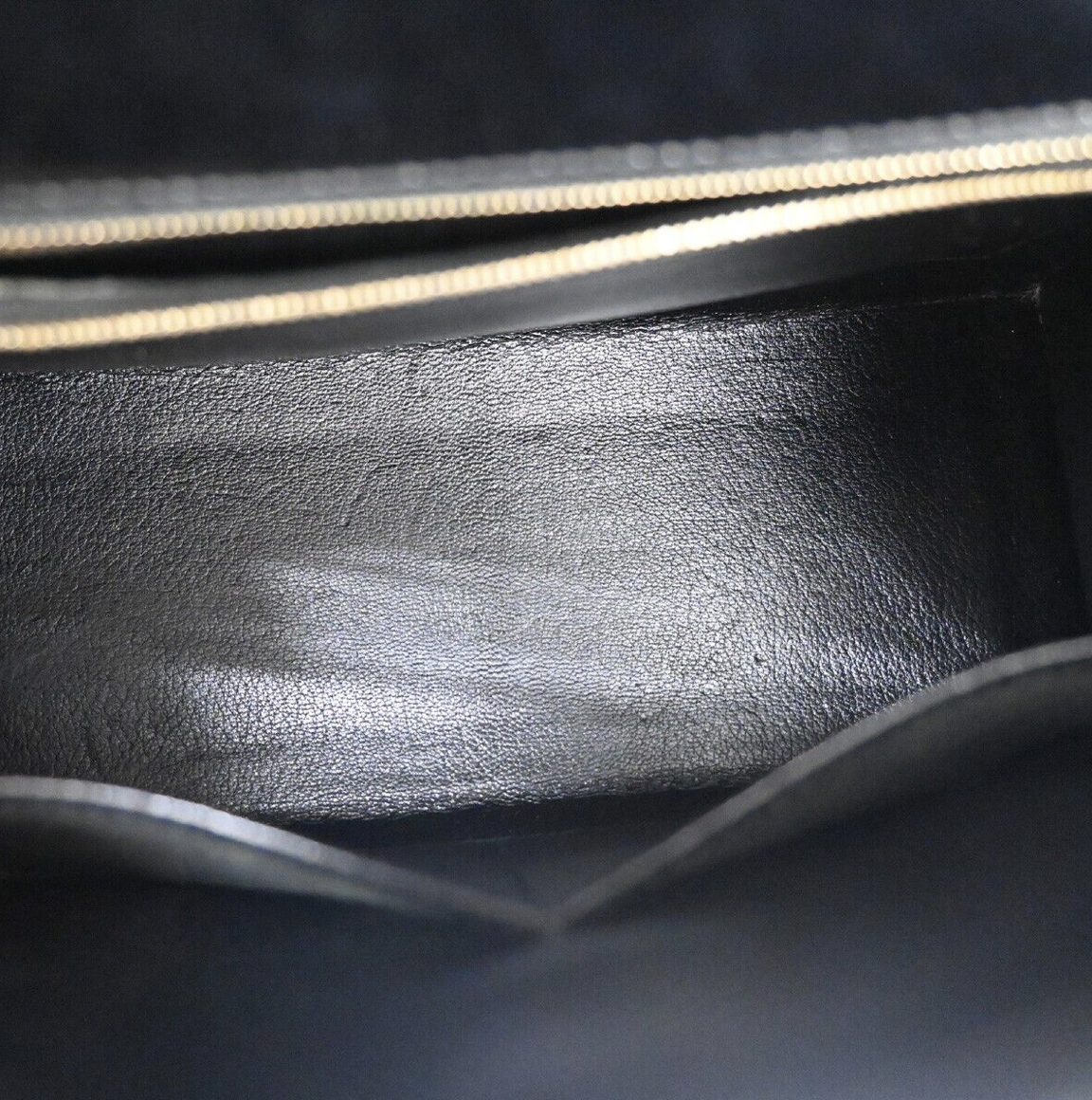 Black Hermes Kelly 28 handbag with a strap