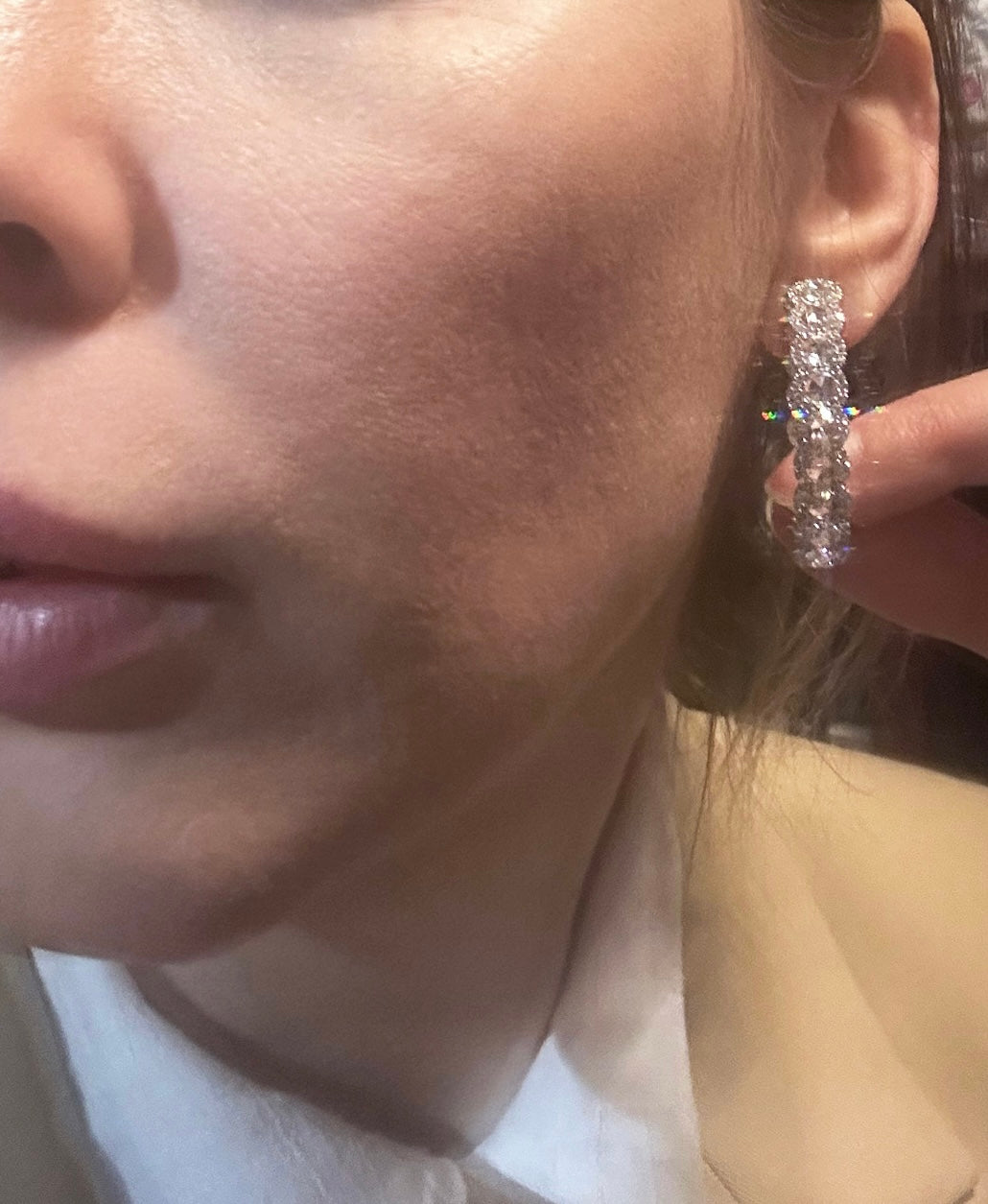 pre-owned 18k white gold David Morris 13.02 ctw rose cut diamond hoop "in-and-out" design earrings