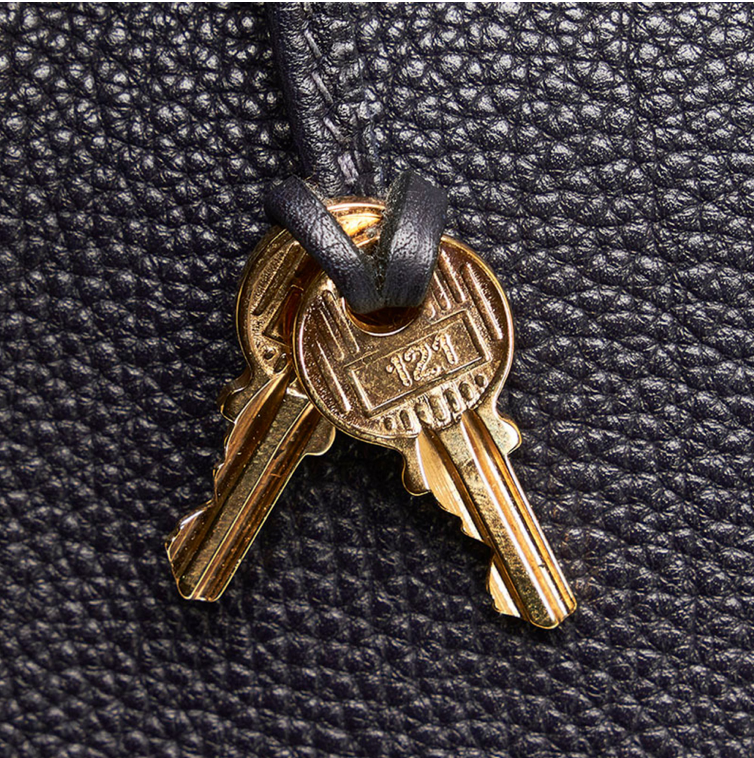 Hermès Kelly 32 Retourne handbag crafted in black Vache Ardennes leather