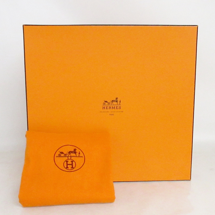 Hermés Birkin 35cm Gold Togo leather with palladium hardware