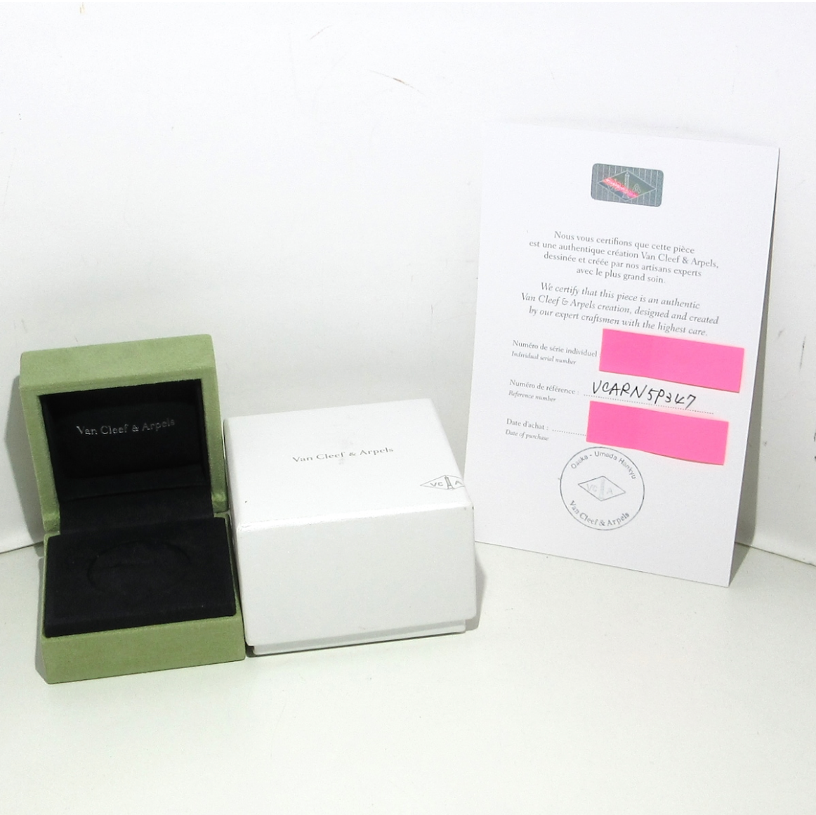 18k yellow gold Van Cleef & Arpels Sweet Alhambra effeuillage ring in full set