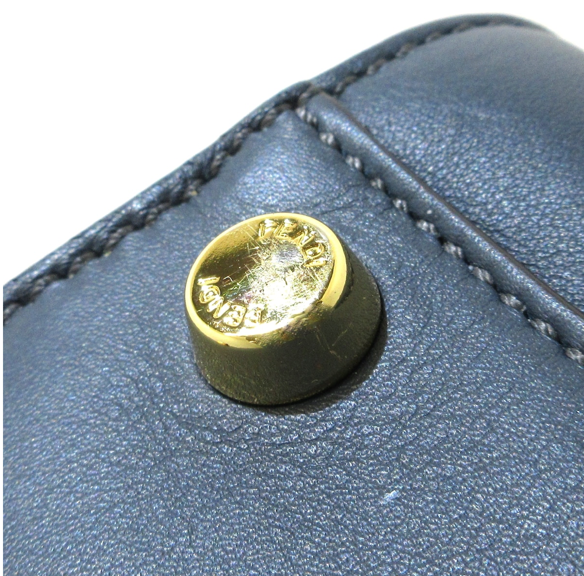 Fendi Peekaboo Iseeu Small Bolso de piel azul marino con correa larga