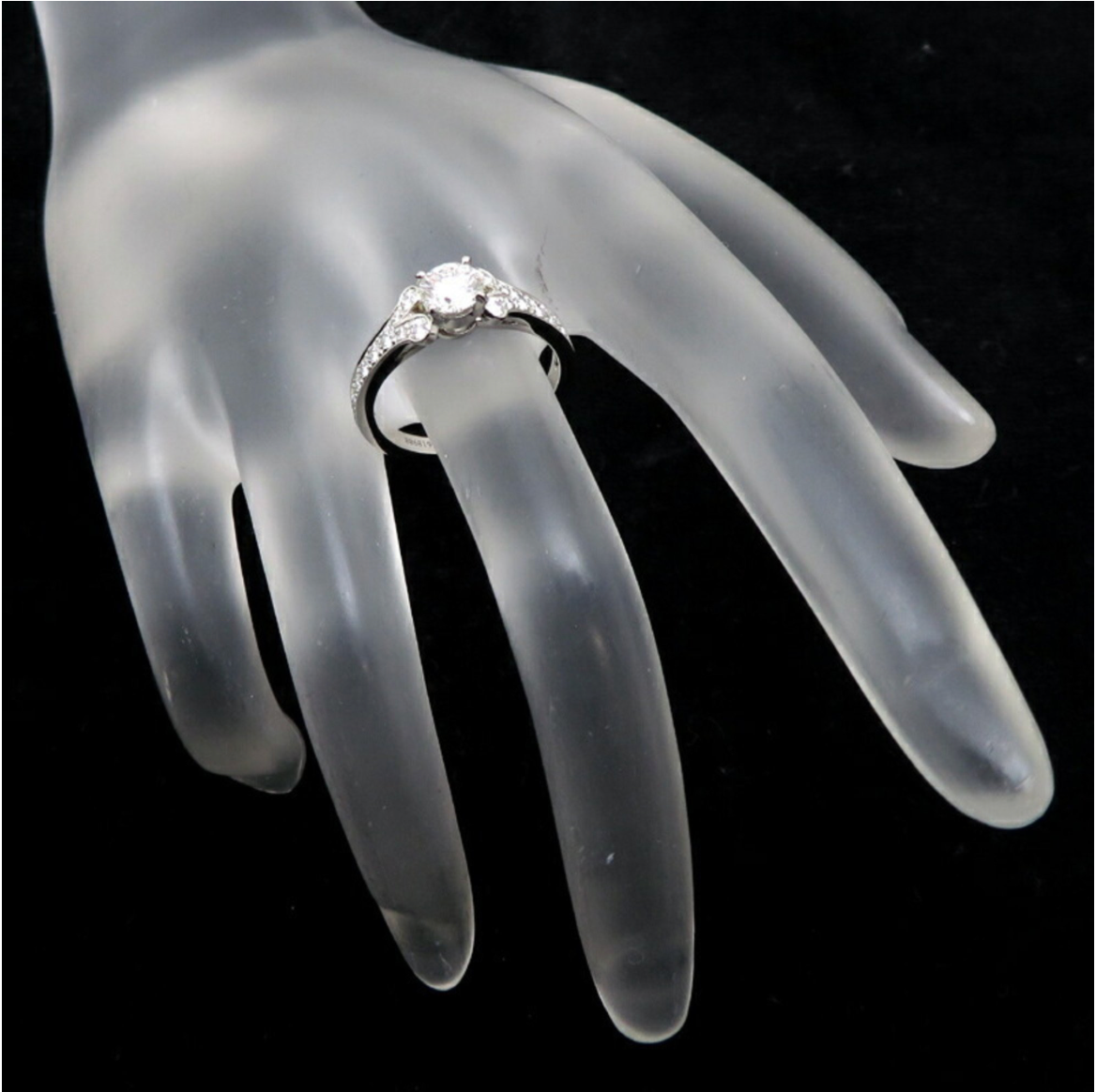 Anillo de compromiso Cartier Platinum de la colección Ballerine con un diamante redondo talla brillante de 0,53 ct