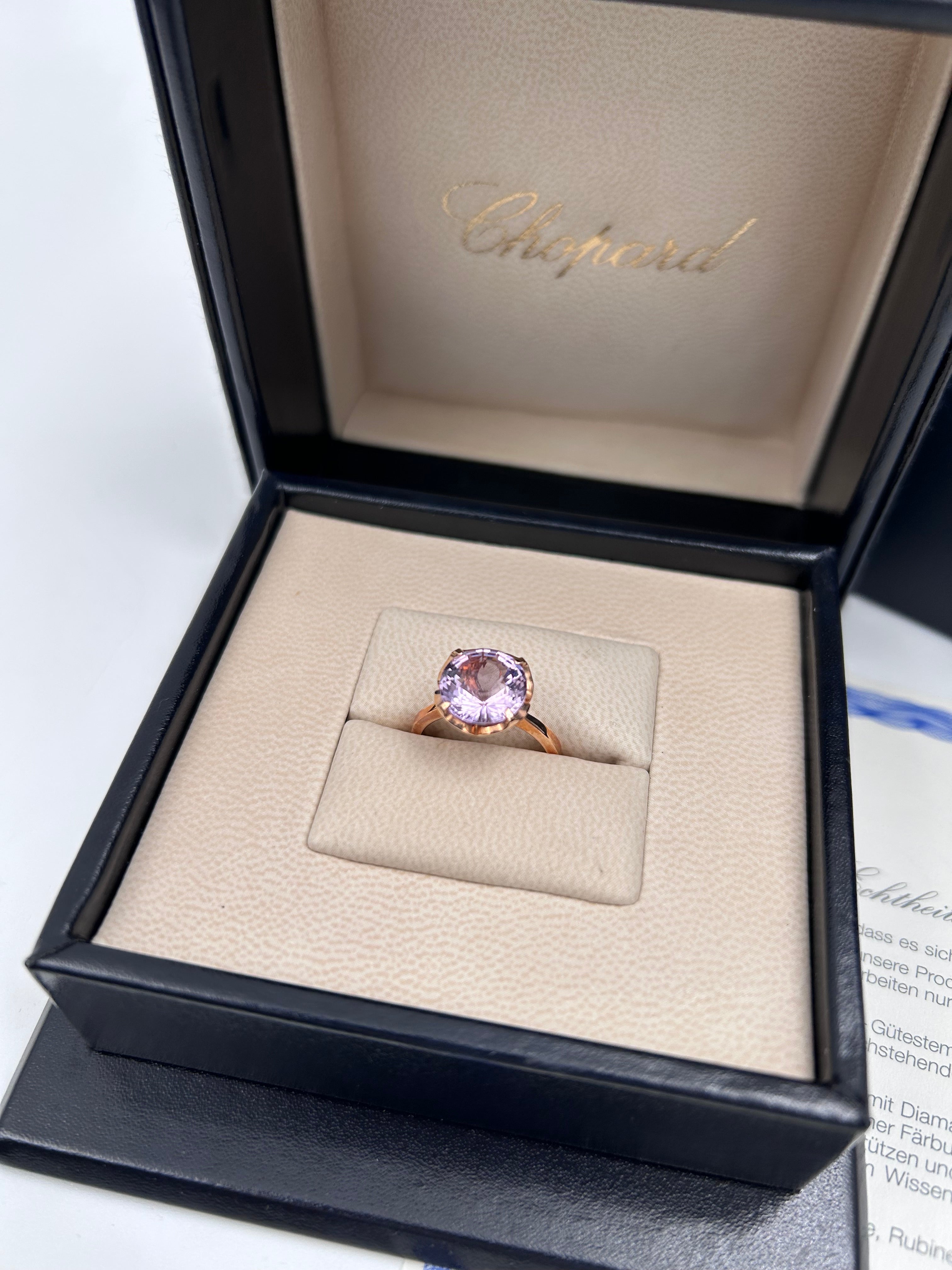 Pre-owned ring from CHOPARD Imperiale collection made from 18k rose gold and amethyst