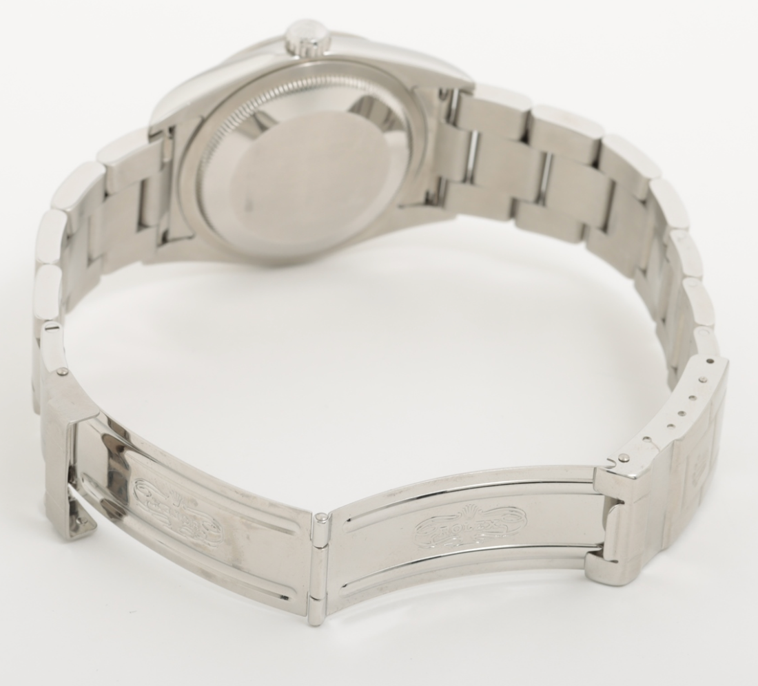 Full set Men's / Unisex stainless steel 36mm Rolex Explorer with a black dial and Arabic numerals. Ref. No. 14270