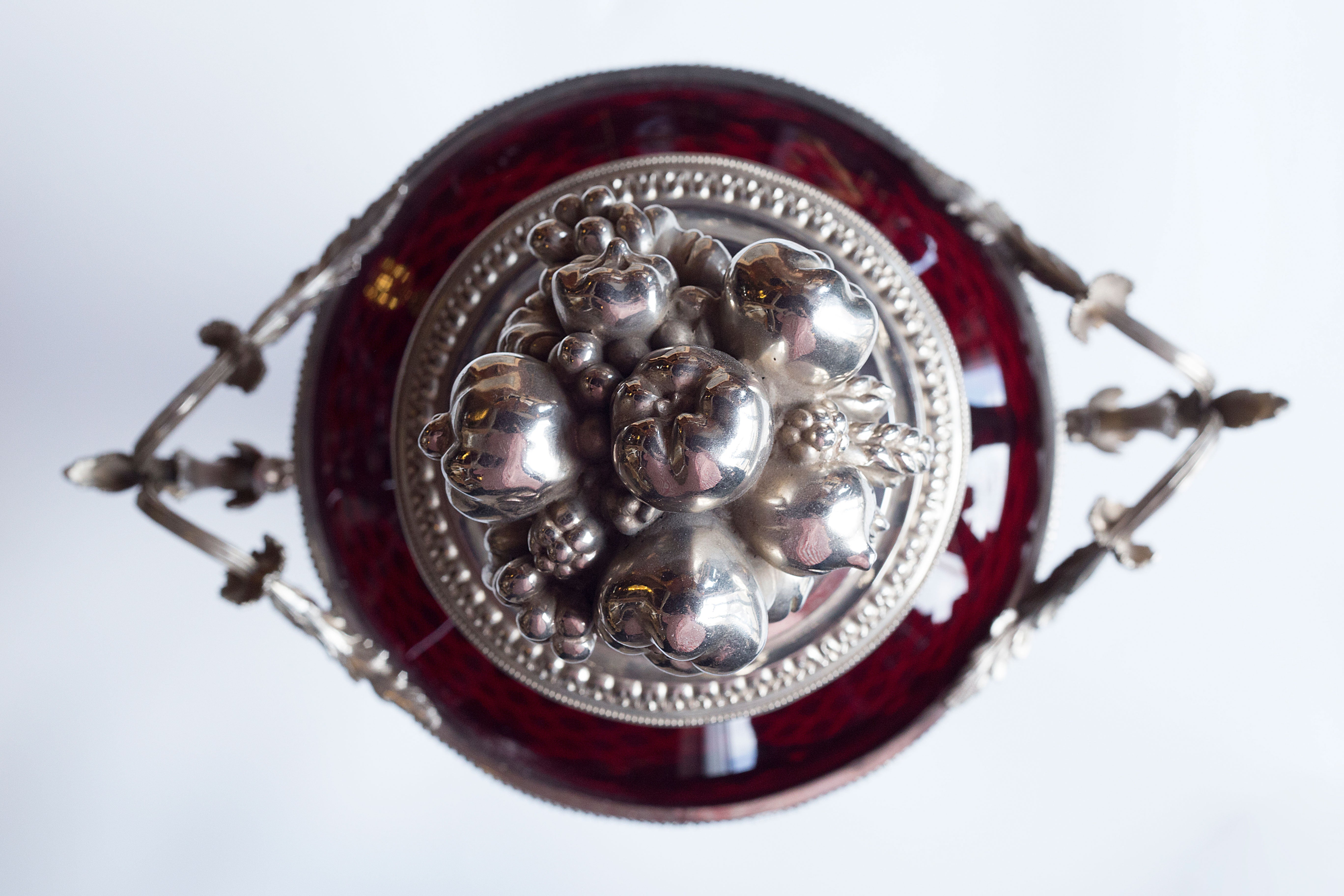 Par de jarrones decorativos masivos de Baccarat