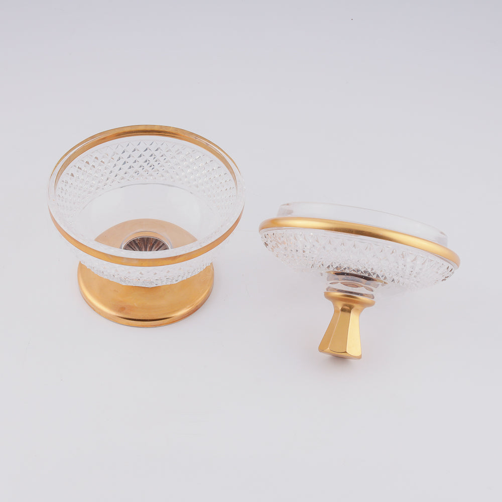 Cuenco de cristal antiguo con montura chapada en oro.