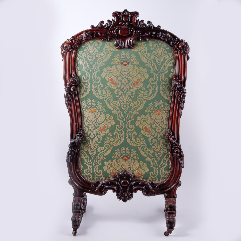 Pantalla de chimenea antigua tallada a mano.