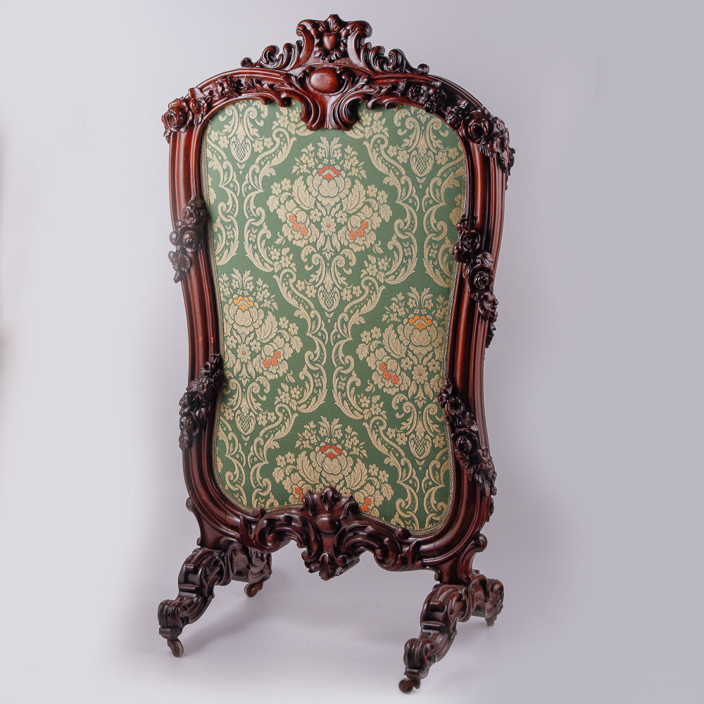 Pantalla de chimenea antigua tallada a mano.