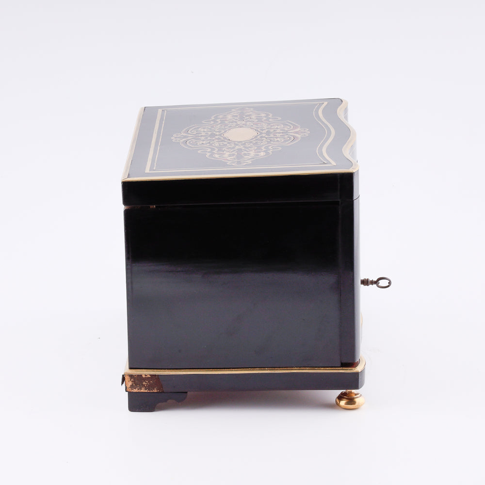 Mid 19th century Napoleon III Boulle cigar humidor executed in marquetry technique