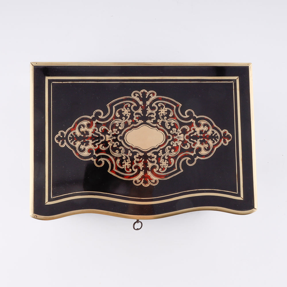 Mid 19th century Napoleon III Boulle cigar humidor executed in marquetry technique