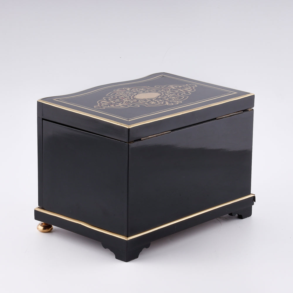 Mid 19th century Napoleon III Boulle cigar humidor executed in marquetry technique