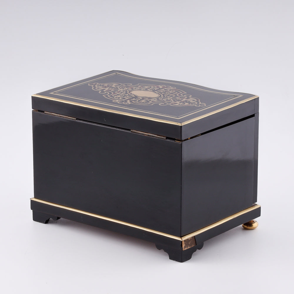 Mid 19th century Napoleon III Boulle cigar humidor executed in marquetry technique