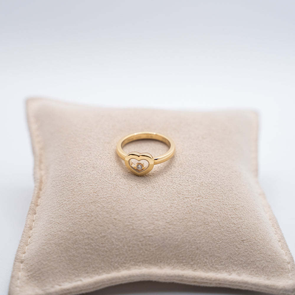 Chopard 18k yellow gold Happy Diamonds ring from "Icons Heart" collection