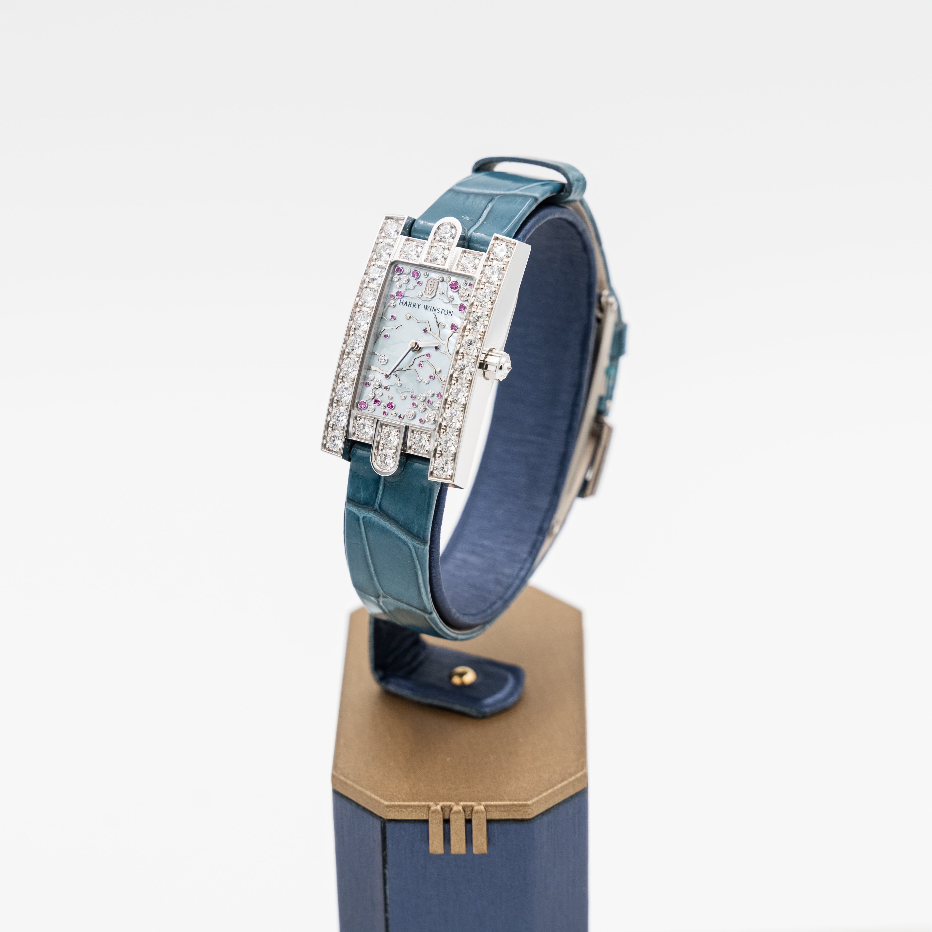 Harry Winston Avenue Classic Cherry Blosson Quartz 18 white gold Ladies wristwatch, Reference number: AVEQHM21WW286