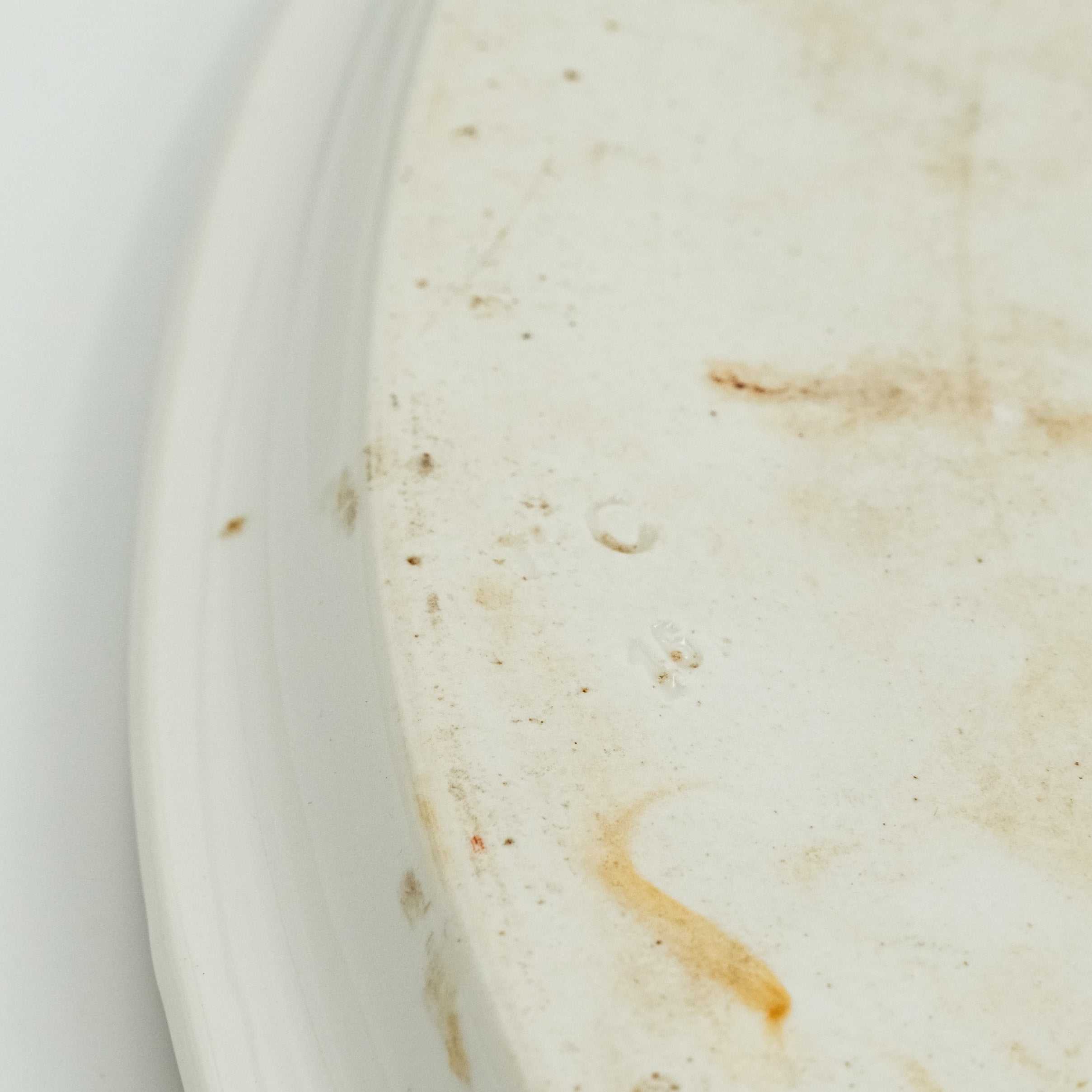 Juego de té "Egoist" de porcelana de finales del siglo XIX para una persona compuesto por seis objetos