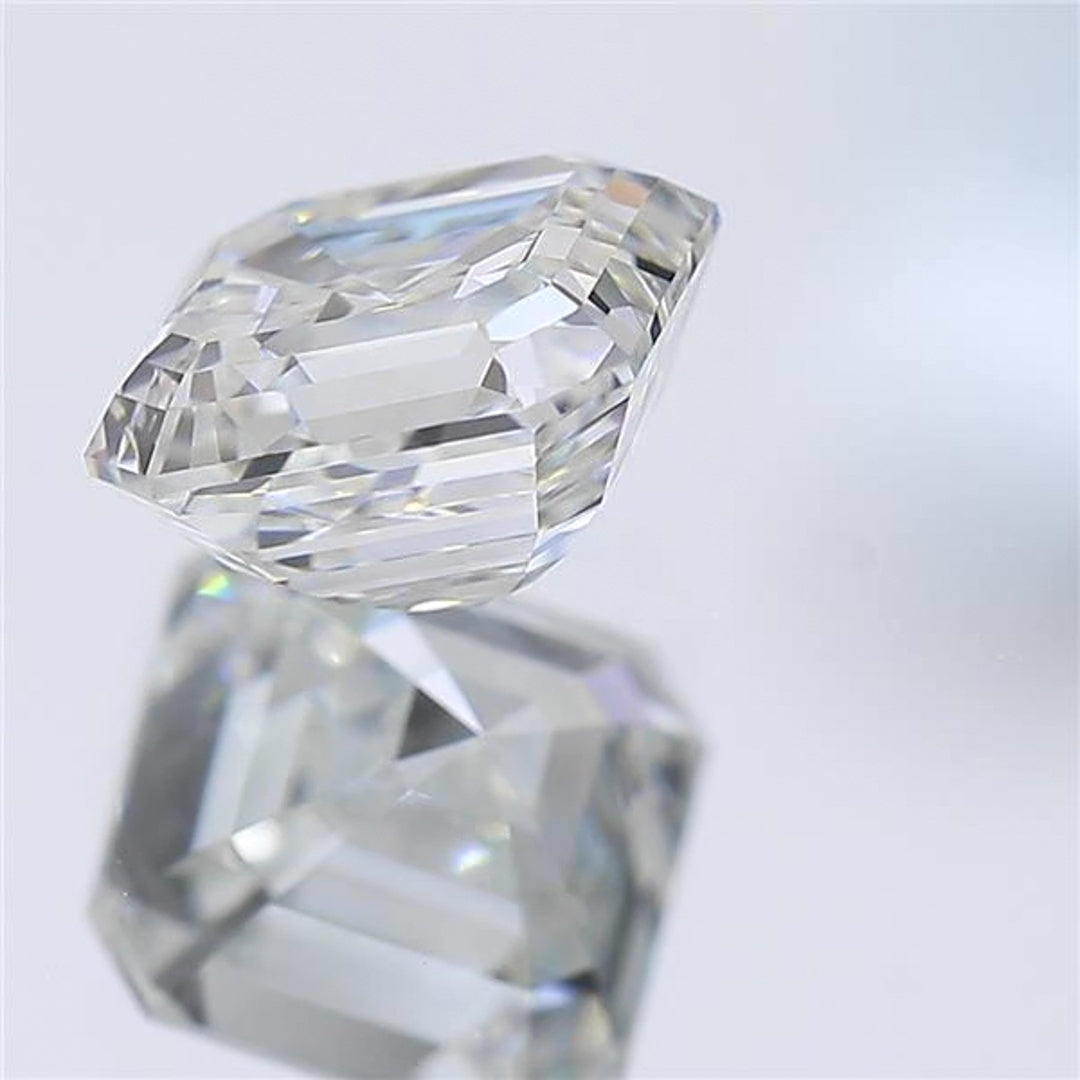 GIA certified 2,01ct VVS1 clarity Ascher cut loose diamond of G color