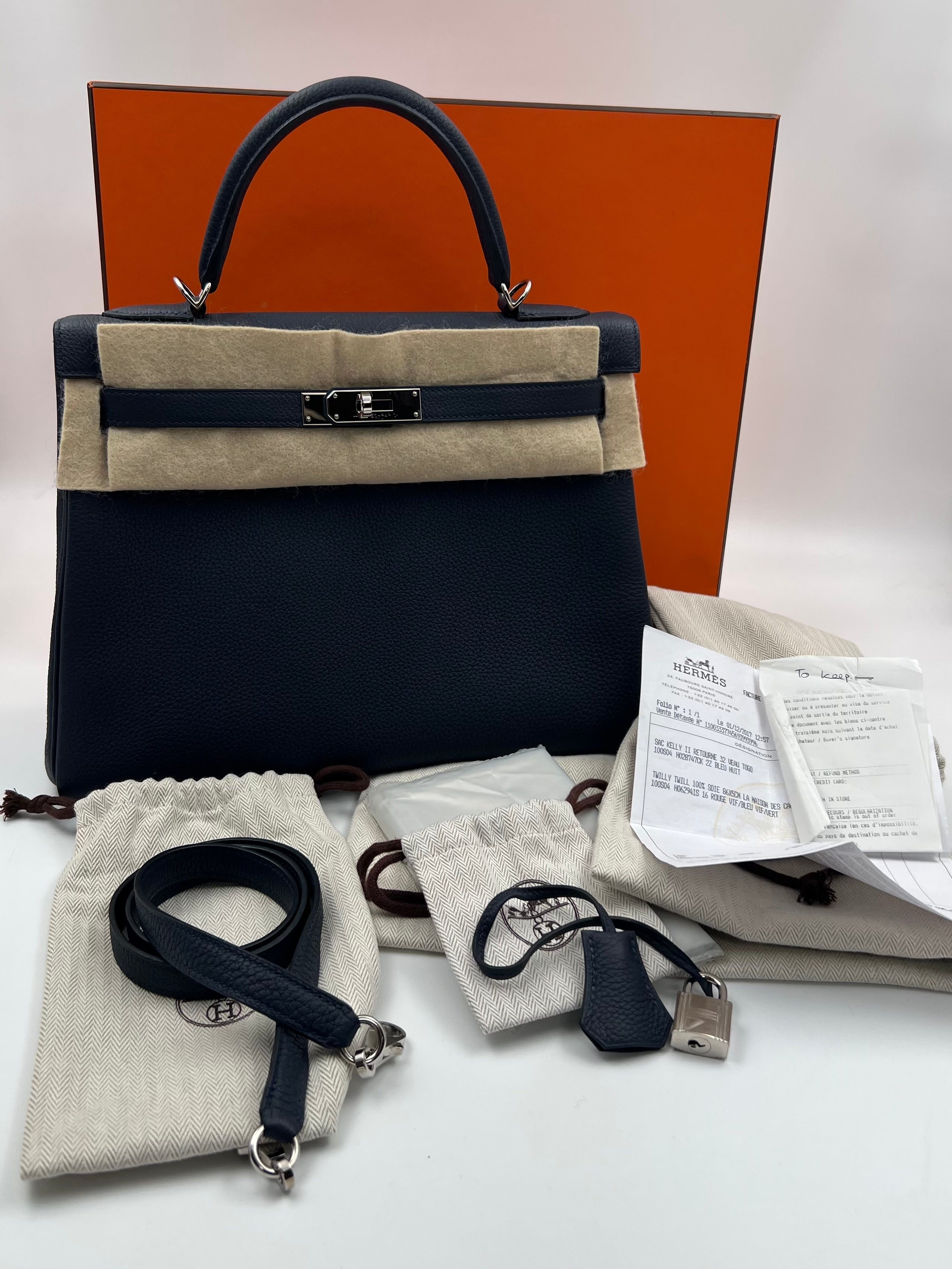 Full set Hermes Kelly Retourne 32 leather handbag in Blue Nuit
