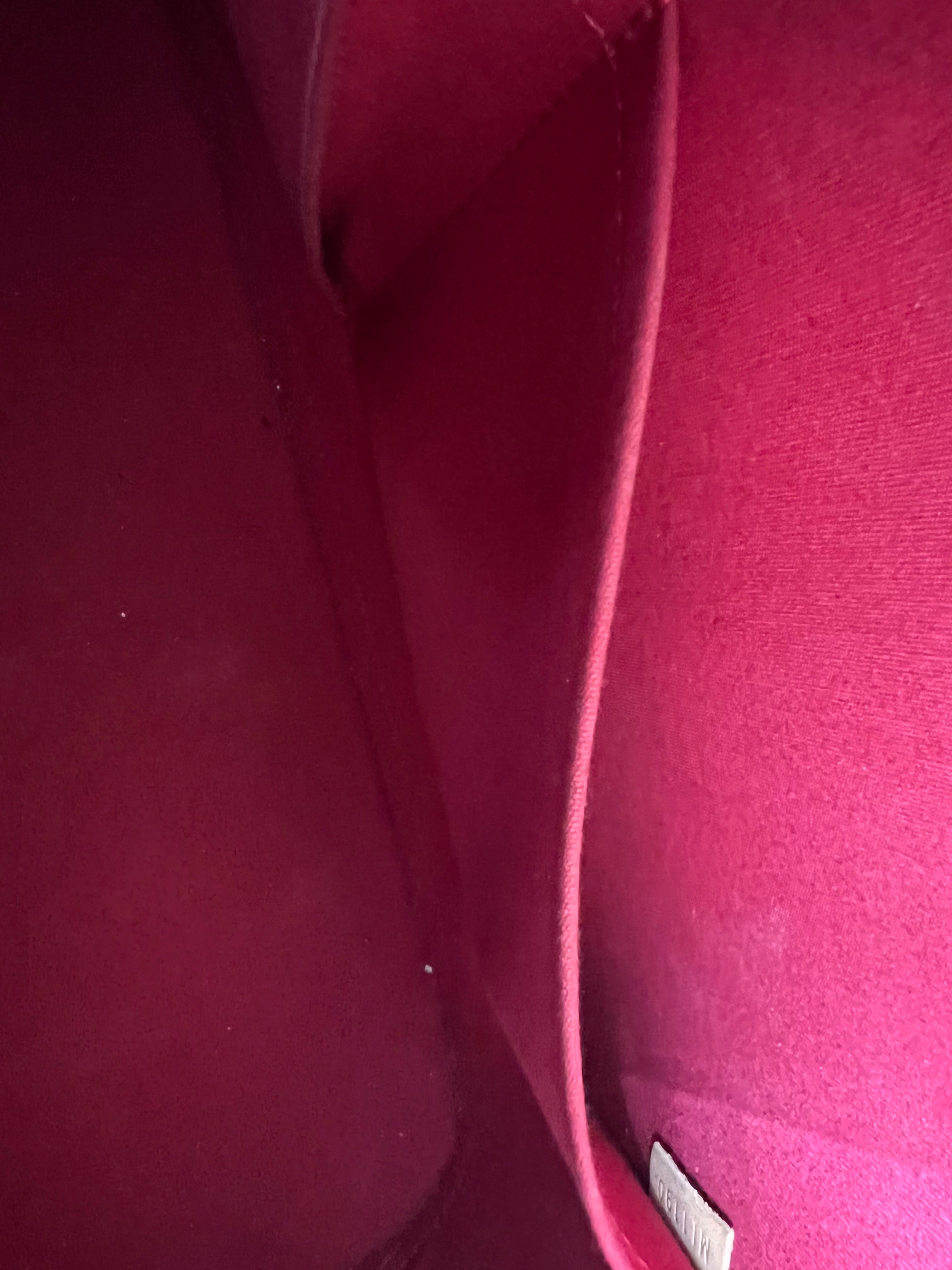 Louis Vuitton Monogram Vernis leather Alma MM handbag in red color