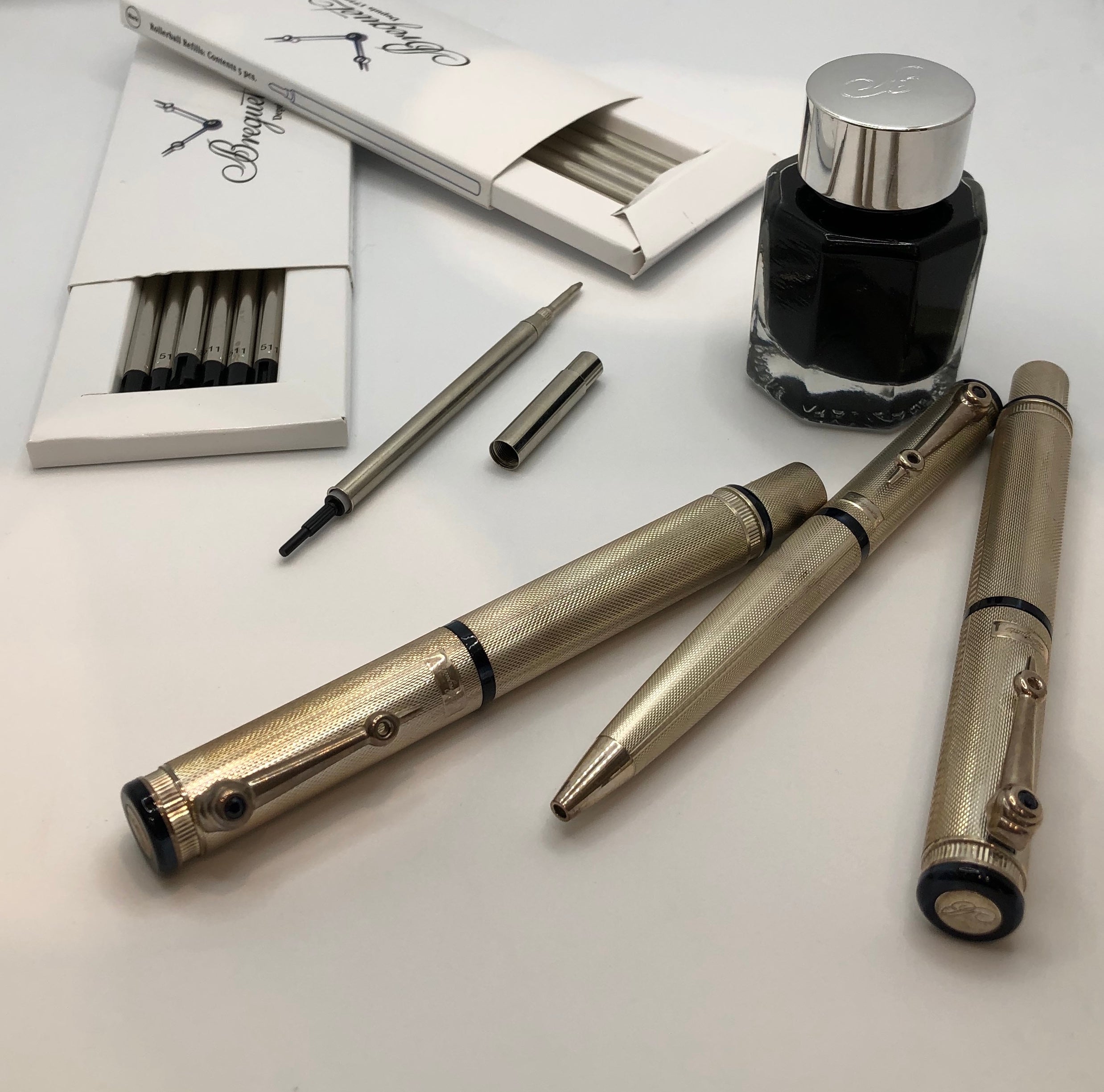 BREGUET: JUEGO DE 3 INSTRUMENTOS DE ESCRITURA EN PLATA DE LEY