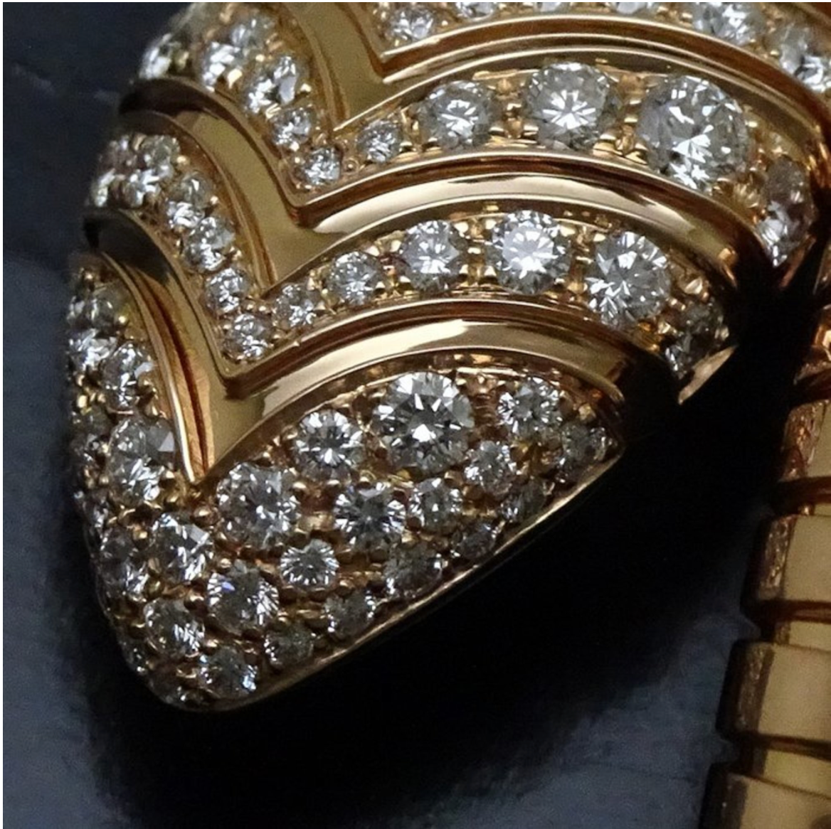 Bulgari Serpenti Tubogas single spiral bracelet in 18k rose gold, set with pavé diamonds of 3.2ctw