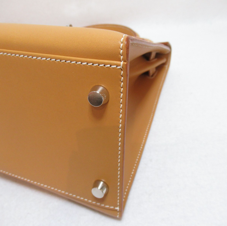 Hermés Kelly 32cm Gold Epsom Sellier handbag with shoulder strap, lock, keys, clochette, dust bag, and box