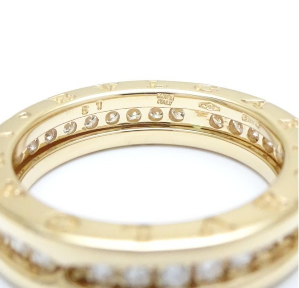 Sortija Bulgari B.Zero1 modelo pequeño en oro amarillo de 18k y diamantes