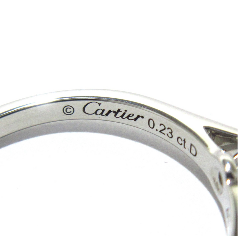 Anillo de diamante solitario Cartier Platinum engastado con un diamante redondo de talla princesa VVS2 de 0,23 ct