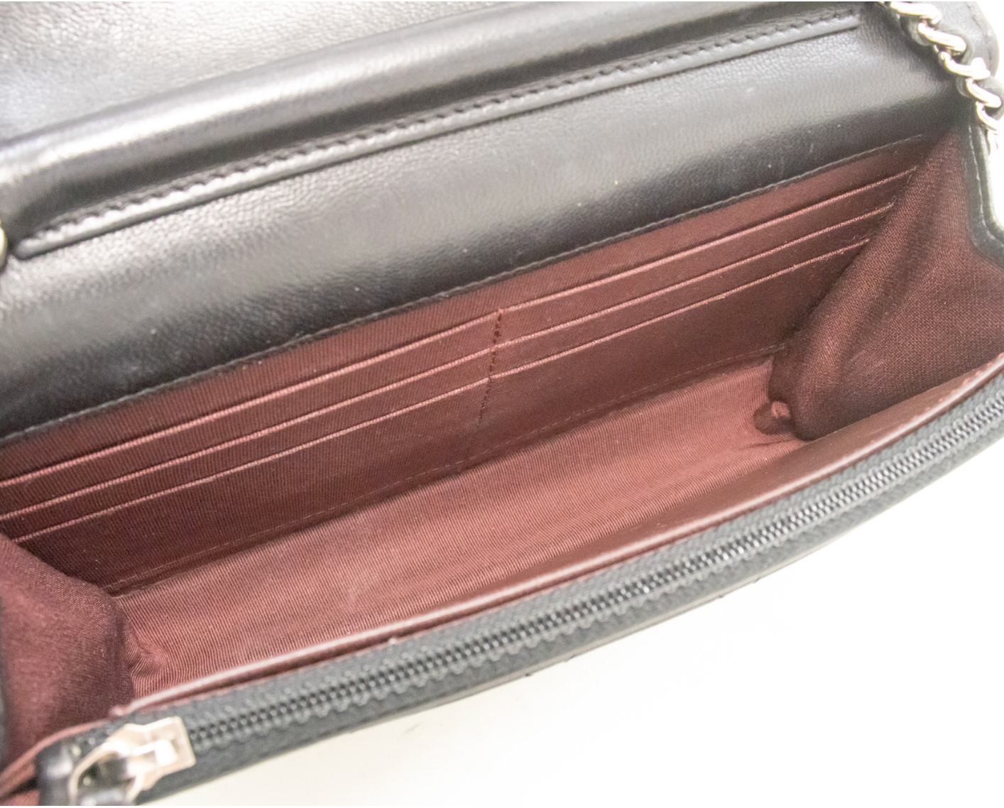 Billetera CC CC Clas Class CC de Lambskin acolchada 2016 de 2016 en cadena con hardware plateado en color negro