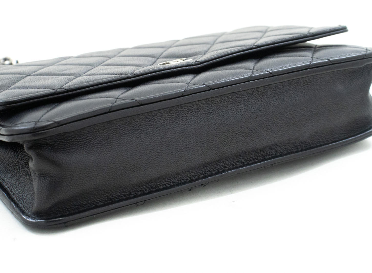 Billetera CC CC Clas Class CC de Lambskin acolchada 2016 de 2016 en cadena con hardware plateado en color negro