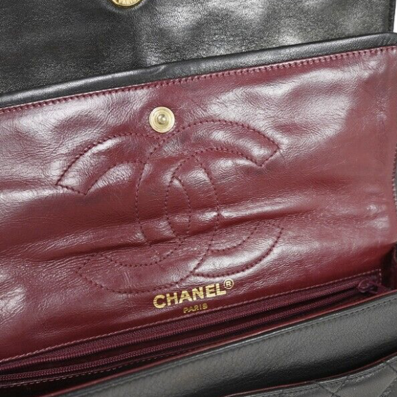 Vintage CHANEL double flap handbag with two tone clasp in full set