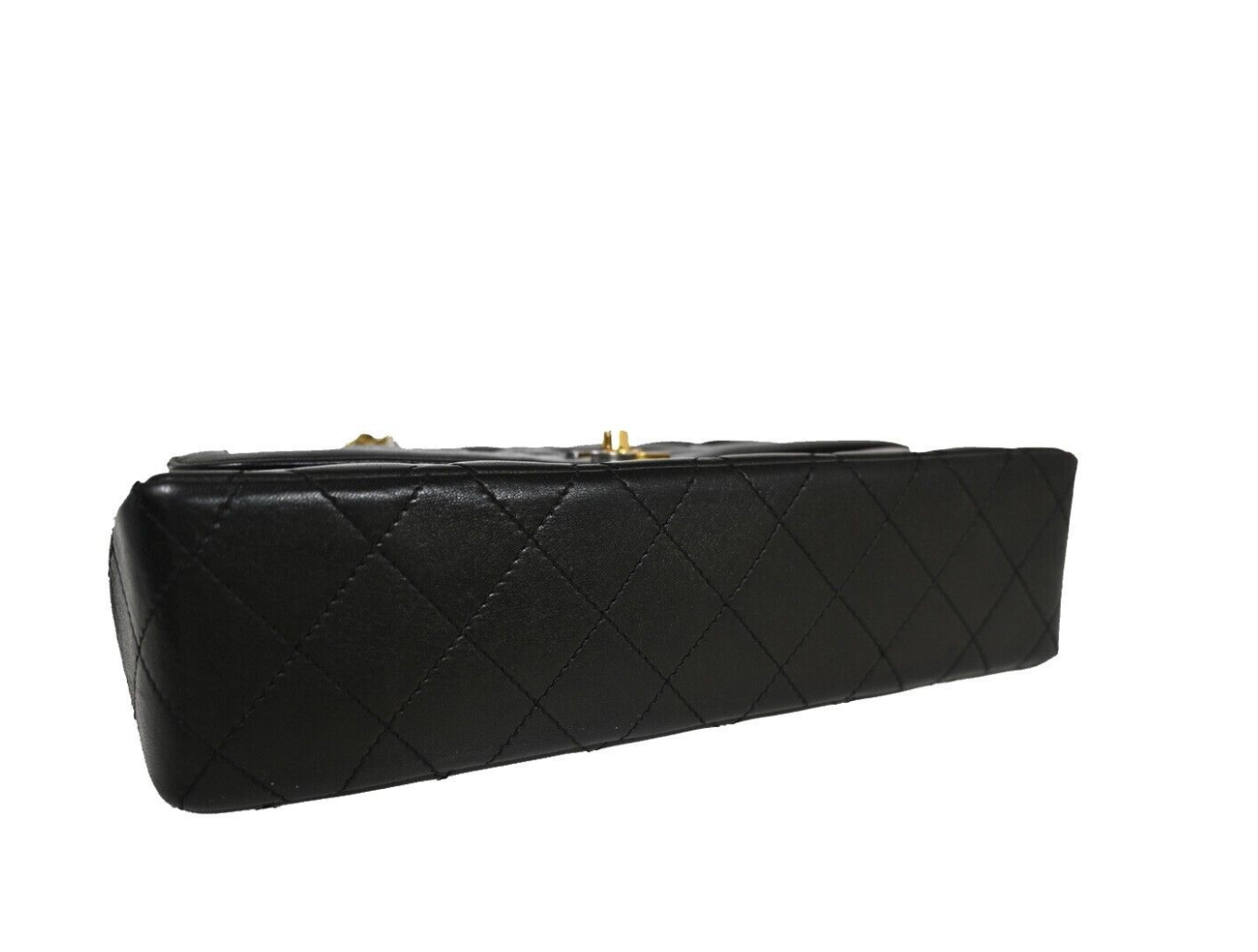 Bolso vintage CHANEL de doble solapa con cierre bicolor en juego completo