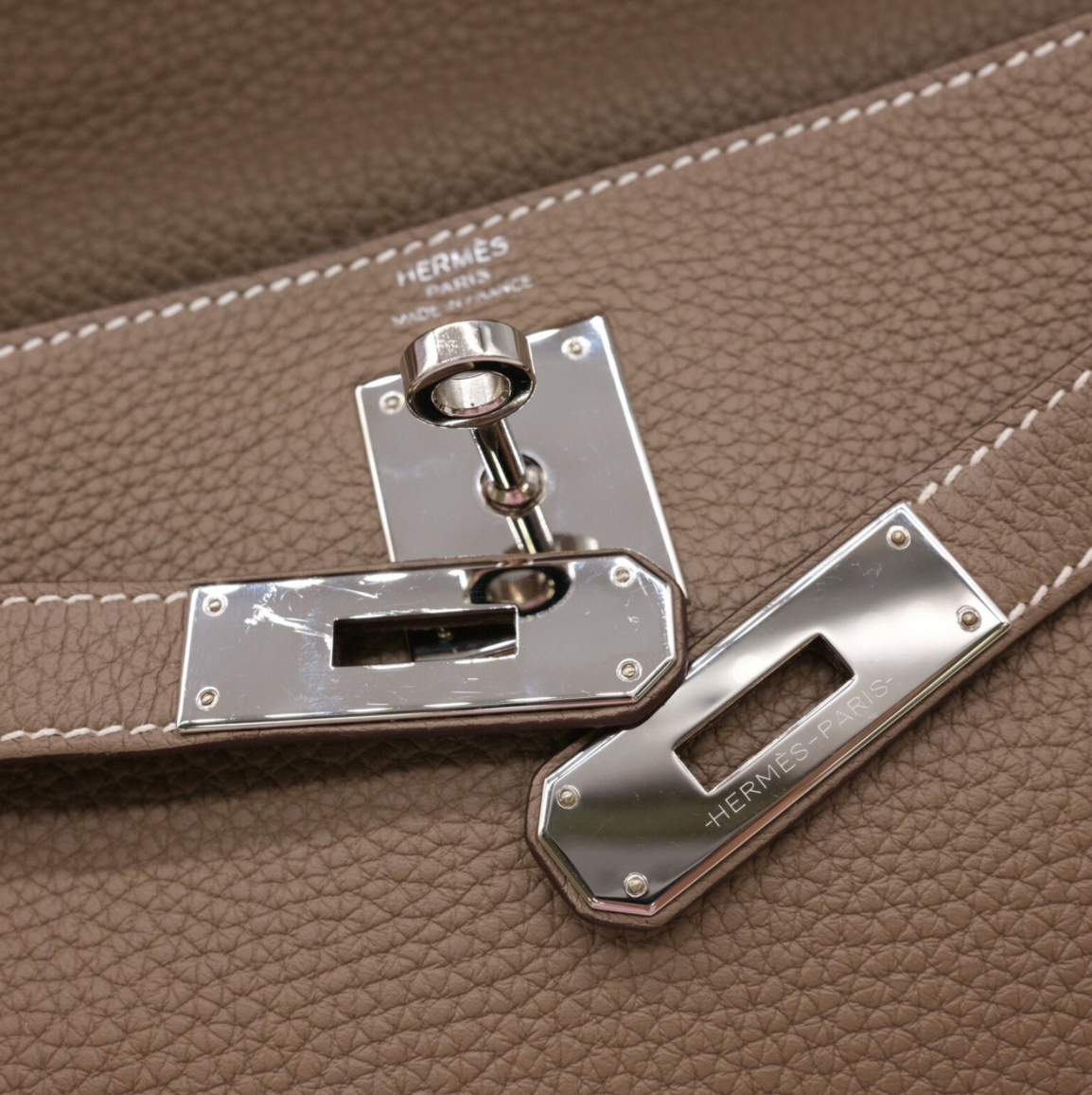 Hermès Kelly Retourne 28 de propiedad de propiedad de propiedad