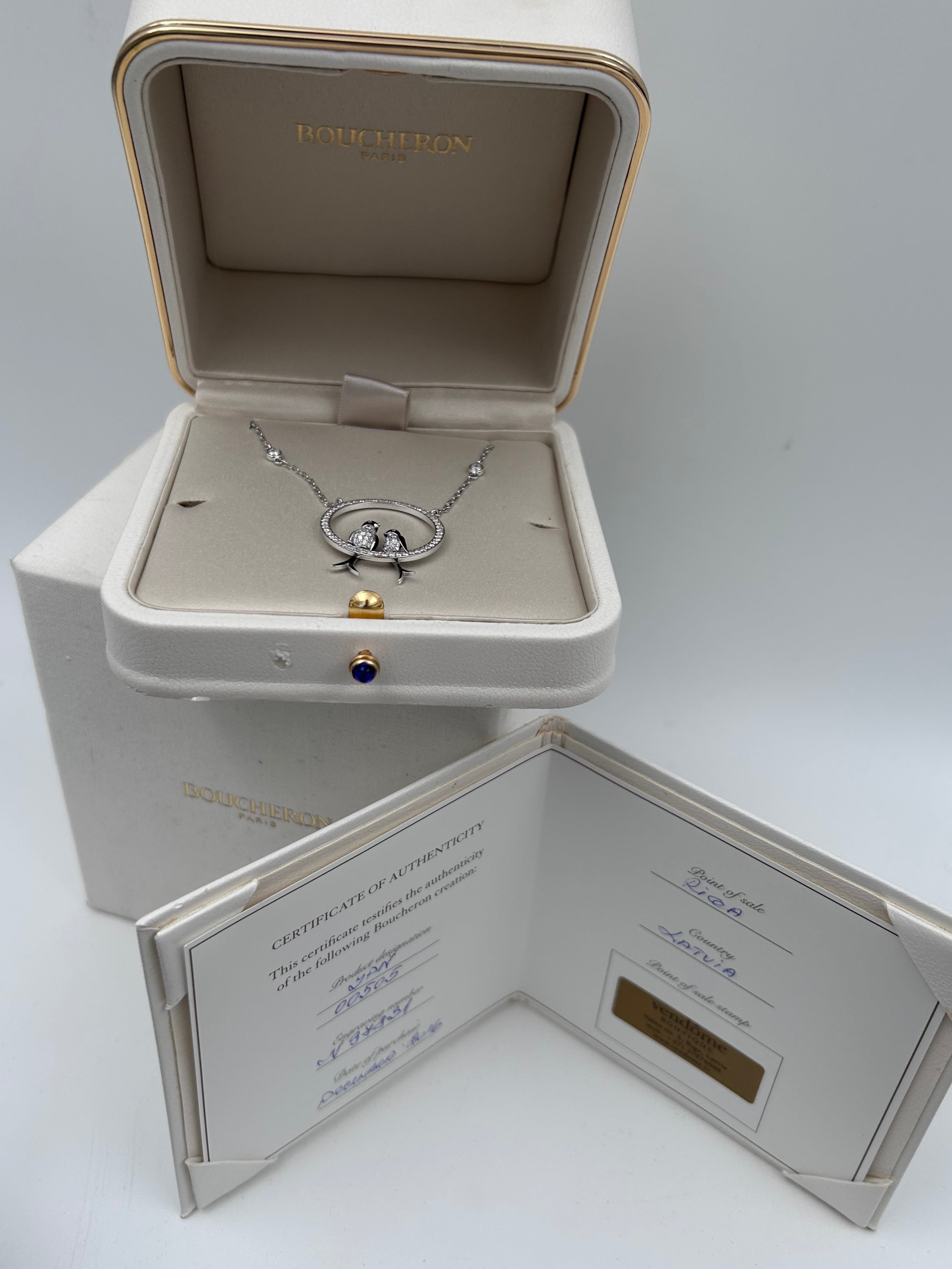 Pre owned full set Boucheron A Collection of Animals Hirunda, the Swallows Pendant made from 18k white gold