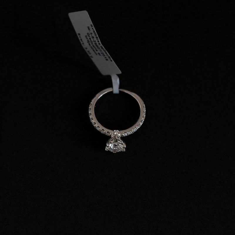 Diamante de talla redonda de 1,20 quilates con certificación GIA en montura de oro blanco de 18 quilates