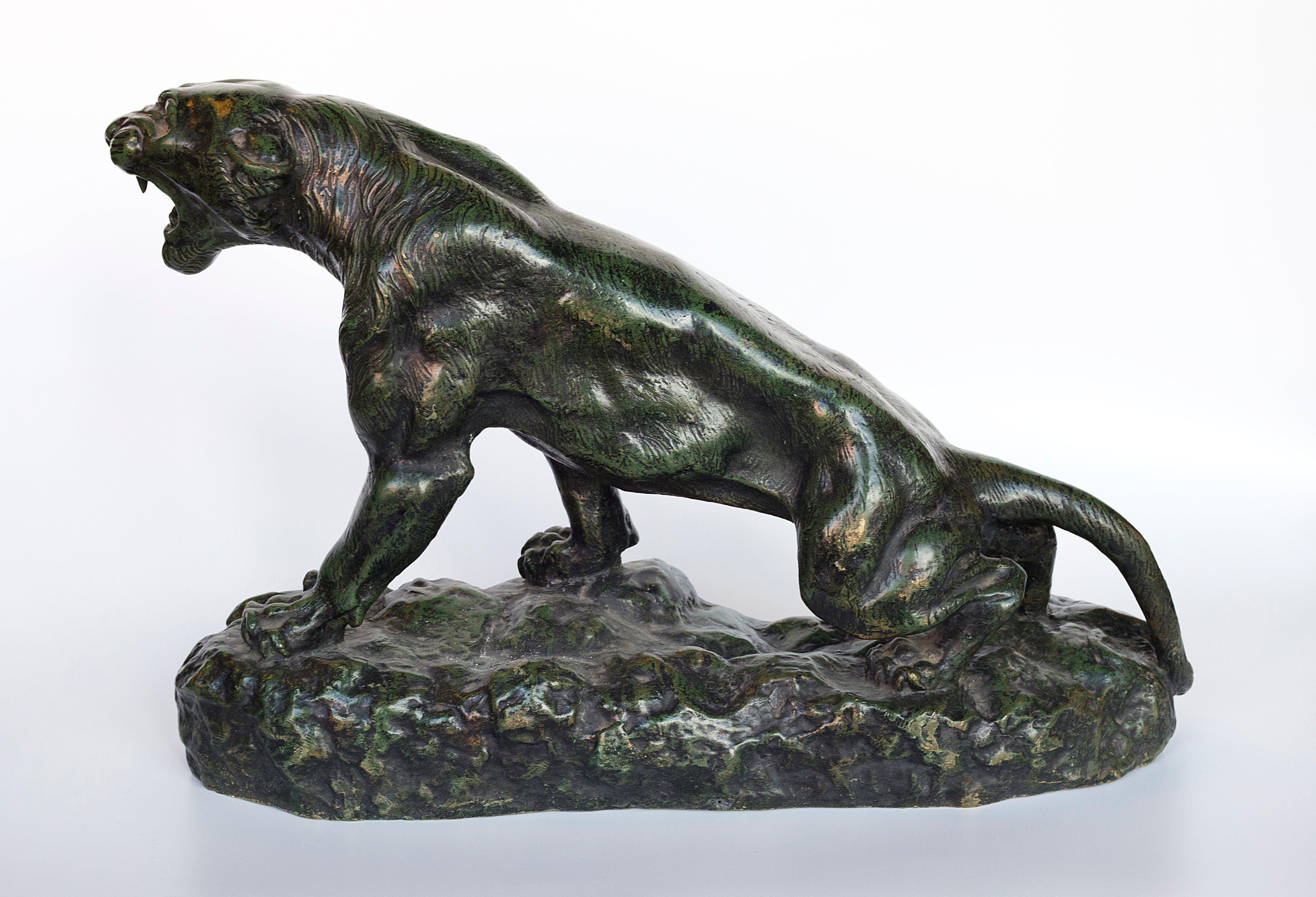 Siglo XIX Bronce con pátina verde Pantera rugiente de Thomas Francois Cartier
