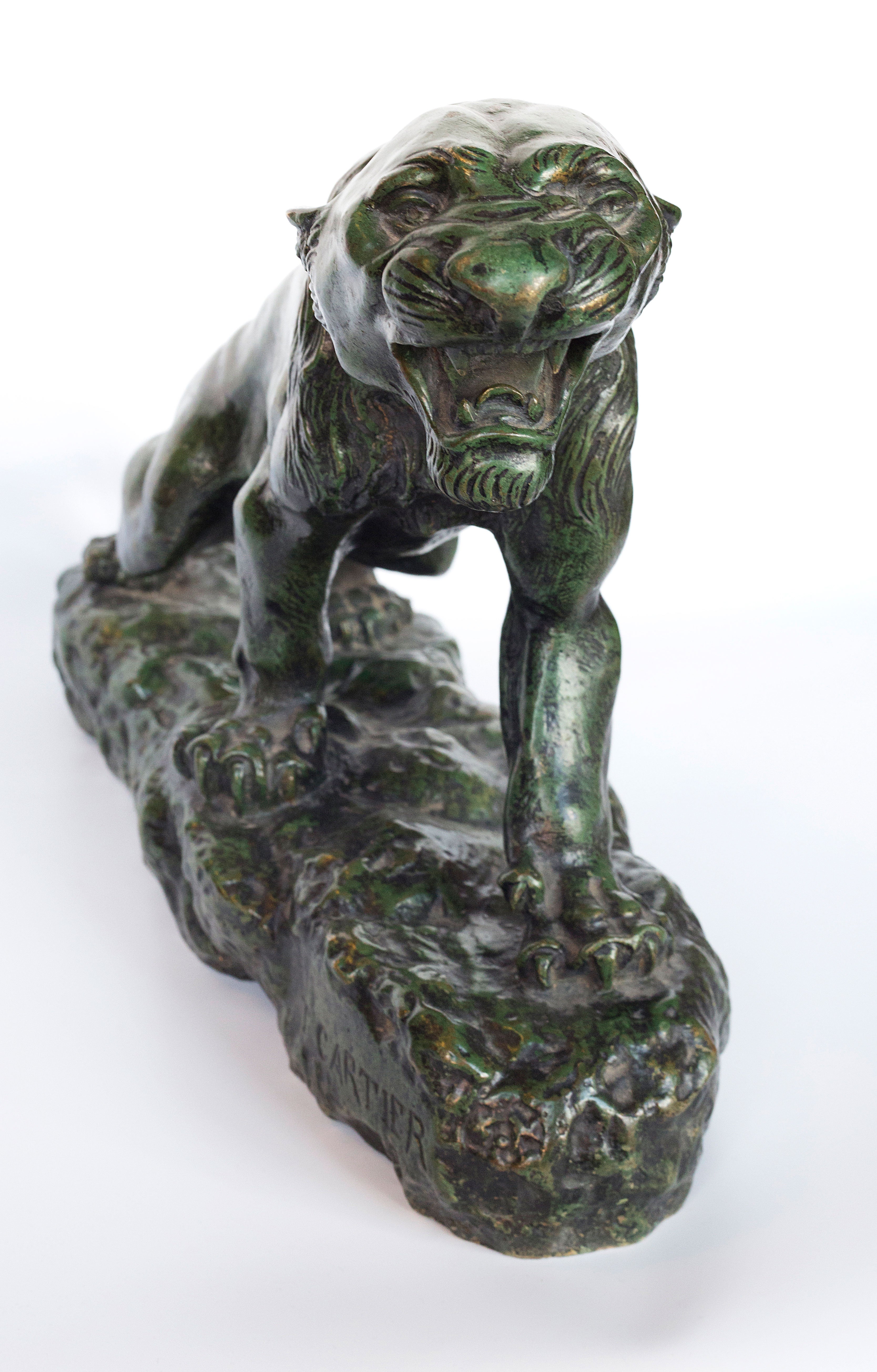 Siglo XIX Bronce con pátina verde Pantera rugiente de Thomas Francois Cartier