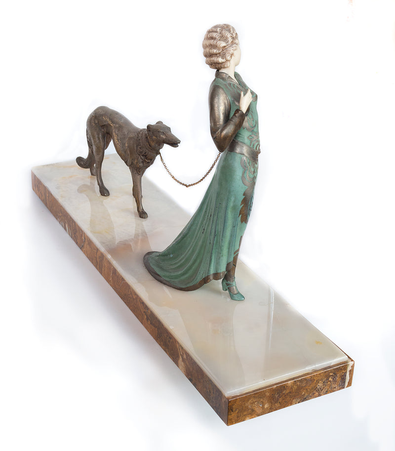 J. Roggia“Elegante Et Son Chien”大理石底座上的一位女士和一隻狗的青銅裝飾藝術雕塑