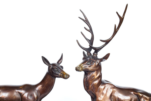 Escultura Art Déco de bronce de ciervos y corzos sobre base de mármol de De Roche