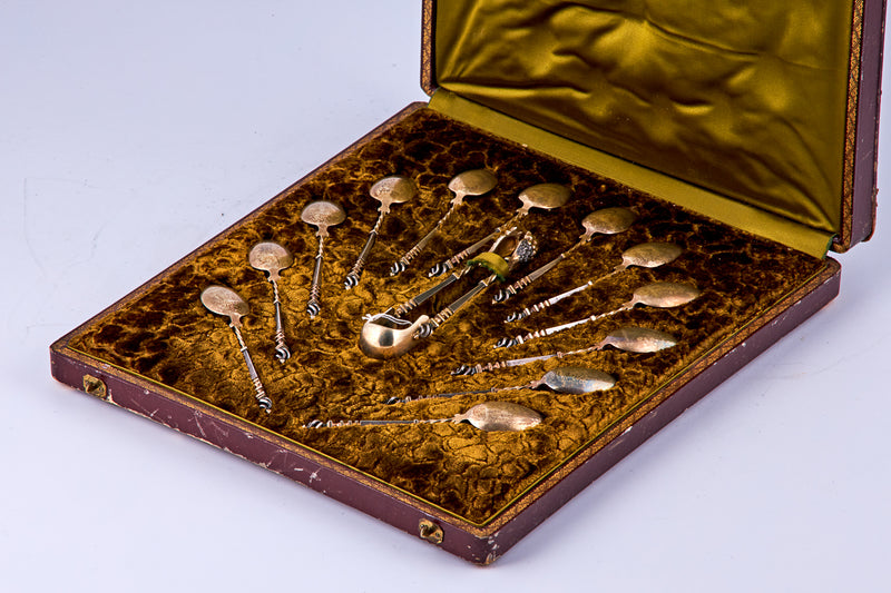 Twelve teaspoon sterling silver set in a velvet-lined presentation box
