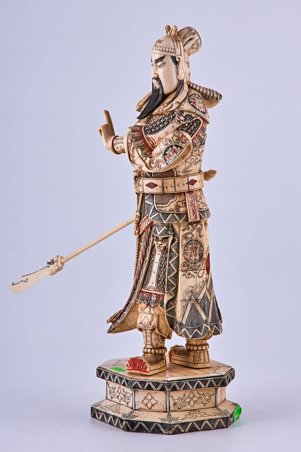 Escultura de marfil del "Santo Emperador Guan"