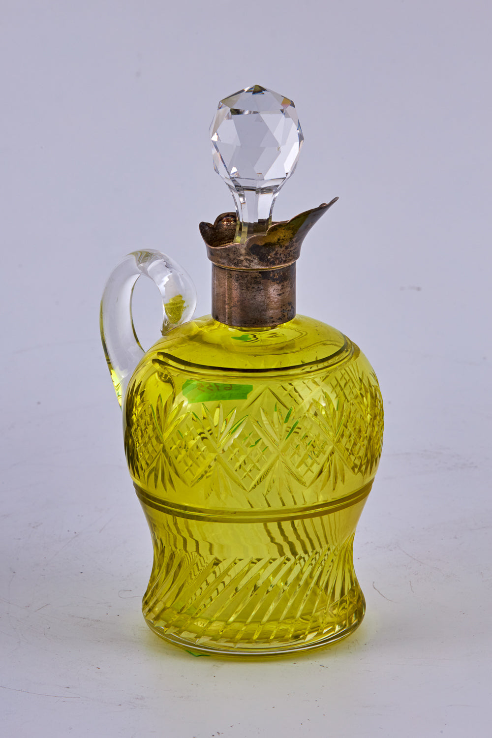 Coloured crystal carafe with 6 crystal cups