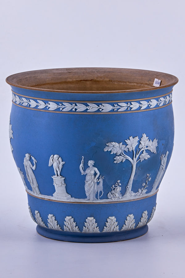 Wedgwood jasperware vase pot with porcelain stucco of neoclassical motif