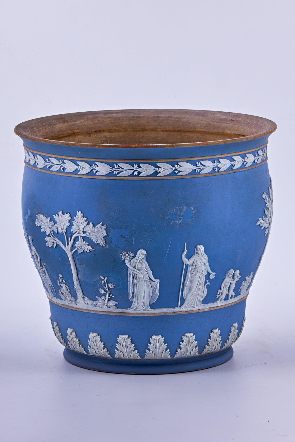 Wedgwood jasperware vase pot with porcelain stucco of neoclassical motif