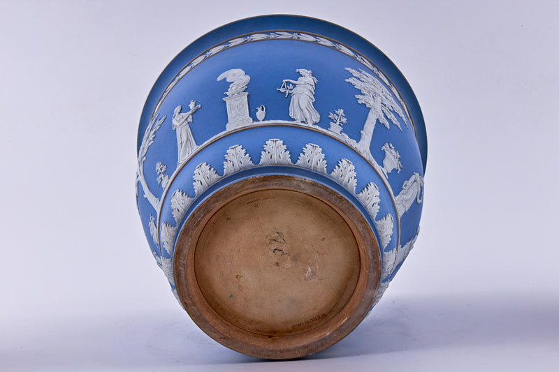 Jarrón de jasperware Wedgwood con estuco de porcelana con motivo neoclásico