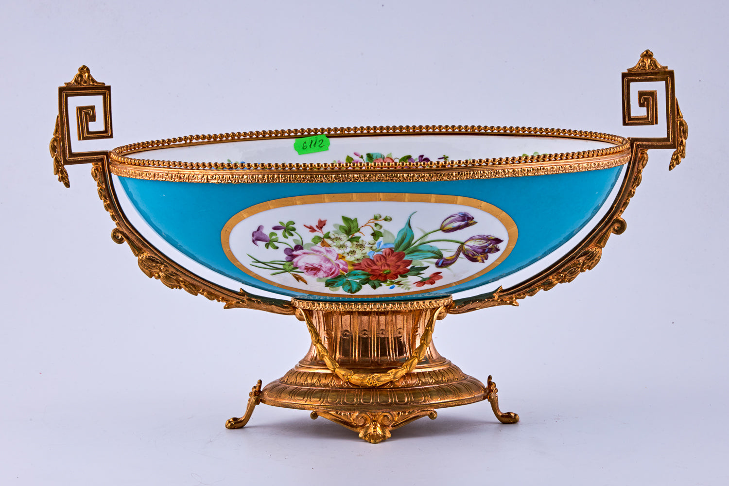 Jarrón de porcelana con montura ormolu Sevres bleu celeste