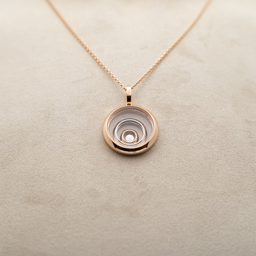 Chopard chain & pendant from "Happy Spirit" collection with free floating diamond