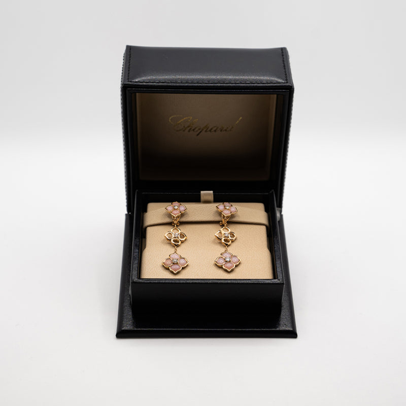 Pendientes Chopard de la colección "Imperiale" engastados con diamantes y ópalos rosas
