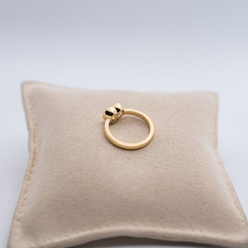 Anillo Chopard Happy Diamonds en oro amarillo de 18 quilates de la colección "Icons Heart"